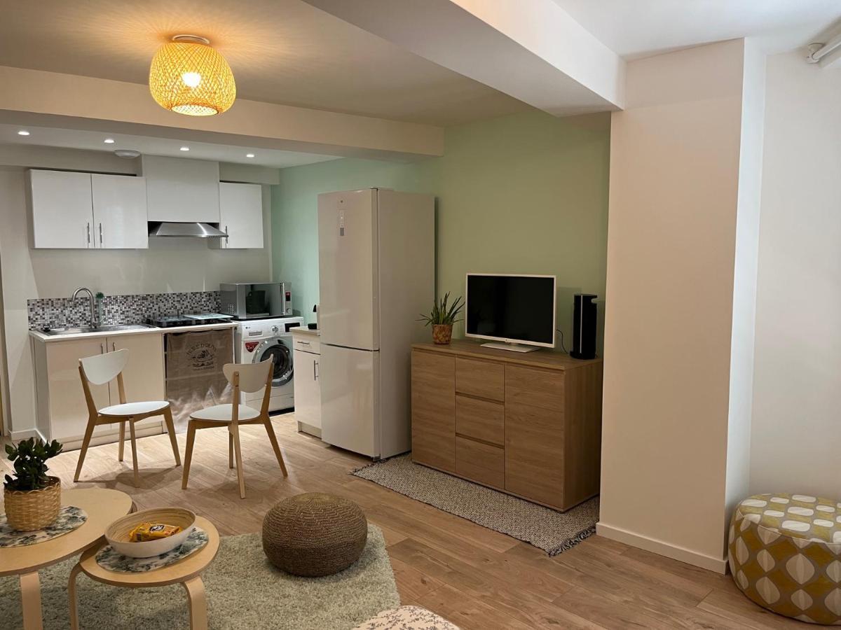 Studio Hyeres -Rue Pietonne Climatisation Lit 160 Tout Equipe - Sabrina Exteriör bild