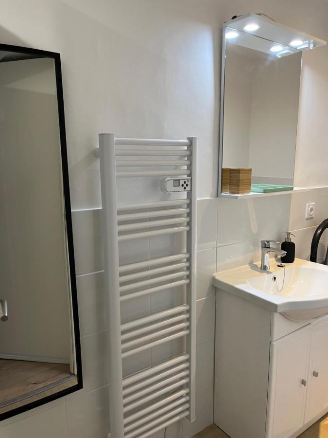 Studio Hyeres -Rue Pietonne Climatisation Lit 160 Tout Equipe - Sabrina Exteriör bild